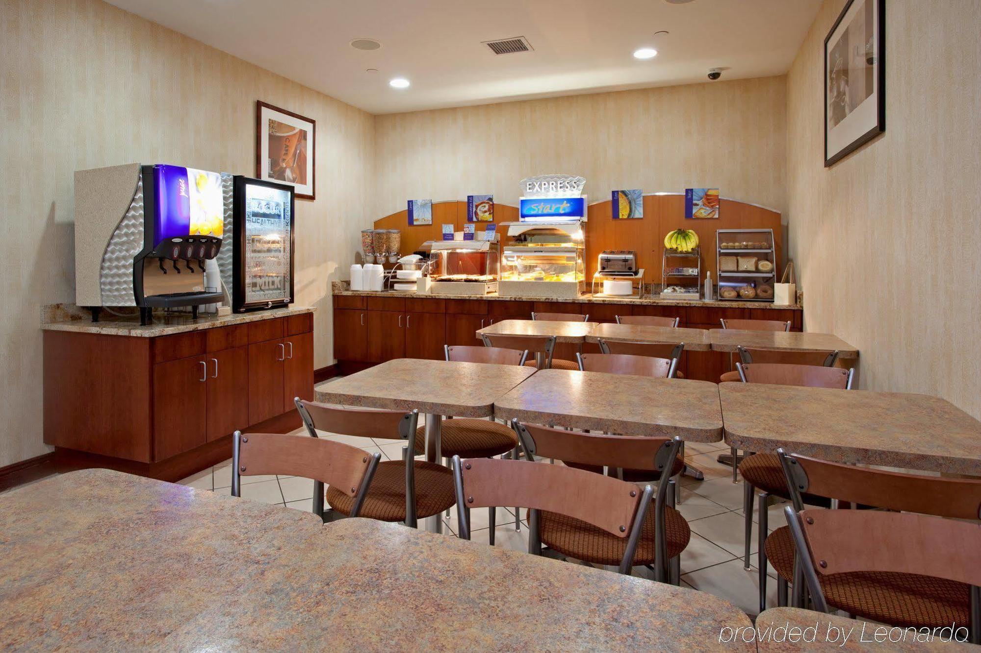 Holiday Inn Express Laguardia Airport, An Ihg Hotel New York Restaurant foto